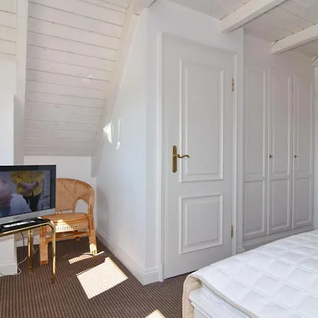 Alma &amp Eva, Whg 6