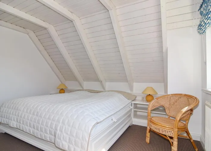 Alma &amp Eva, Whg 6 *